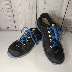 Black Nike Tennis Shoes Size 7.5